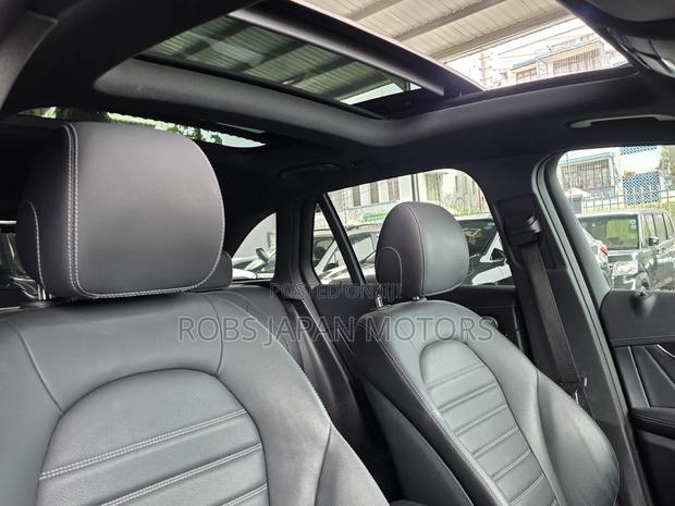 Mercedes-Benz GLC-Class 2019 Off white