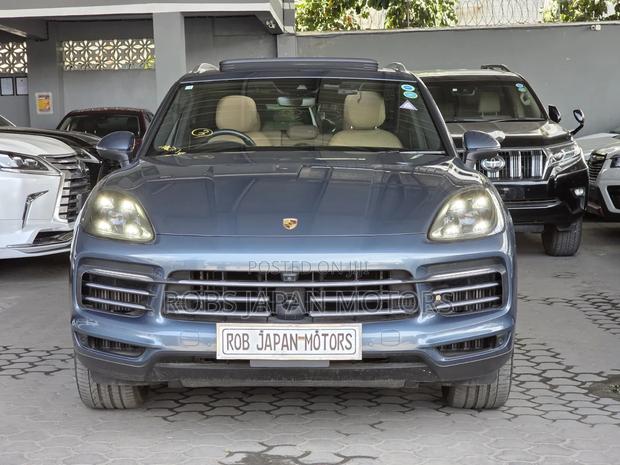 Porsche Cayenne Base AWD 2019 Blue