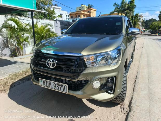 Toyota Hilux 2014 Beige