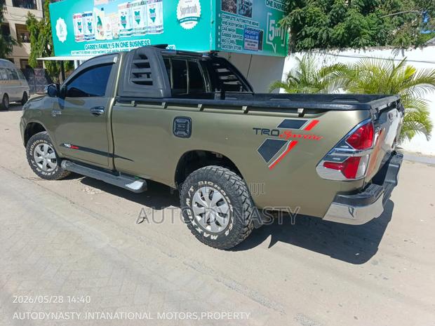 Toyota Hilux 2014 Beige