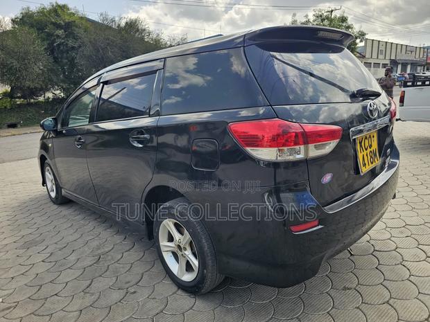 Toyota Wish 2012 Black