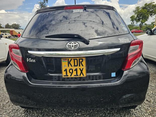 Toyota Vitz 1.0 FWD 5dr 2018 Black