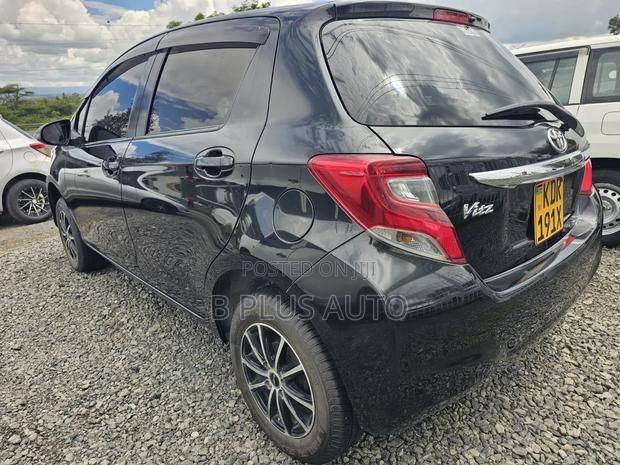 Toyota Vitz 1.0 FWD 5dr 2018 Black