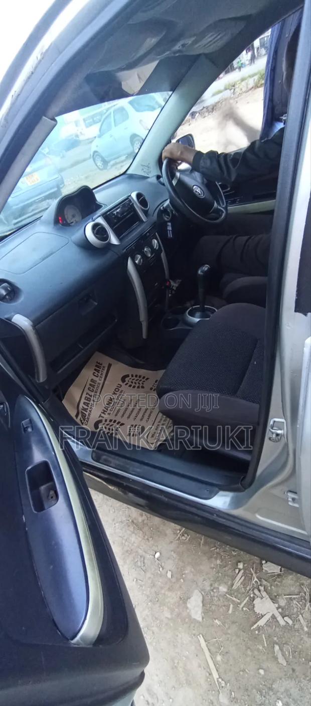 Toyota IST 2005 Silver