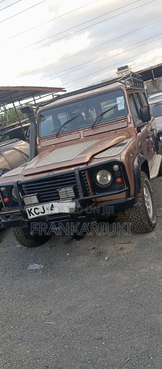 Land Rover Defender 2000