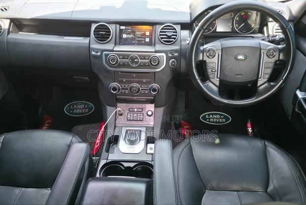 Land Rover Discovery 2016 Black