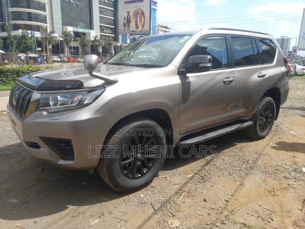 Toyota Land Cruiser 2020 Gold