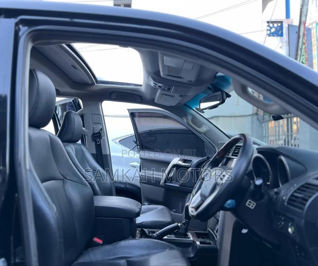 Toyota Land Cruiser Prado 2015 Black
