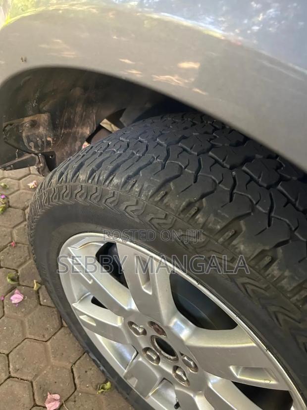 Land Rover Lr4 V8 2010 Gray
