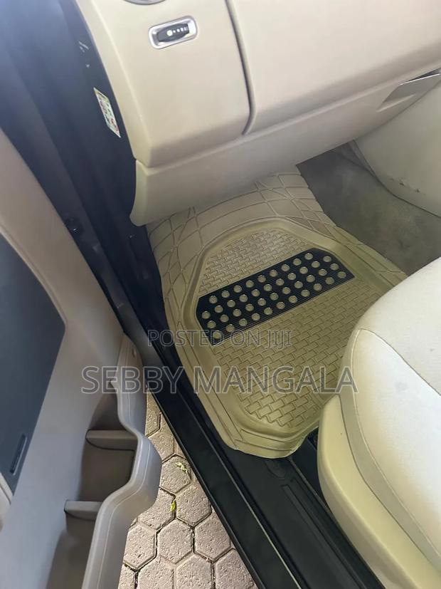 Land Rover Lr4 V8 2010 Gray