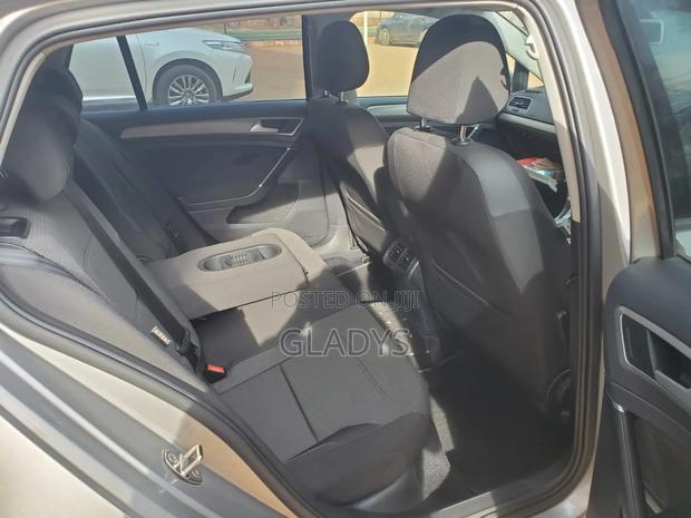 Volkswagen Golf 2016 Silver