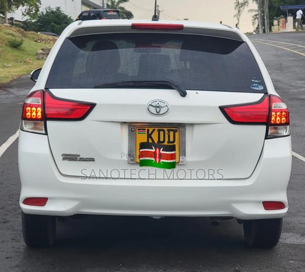 Toyota Corolla Fielder 2015 White