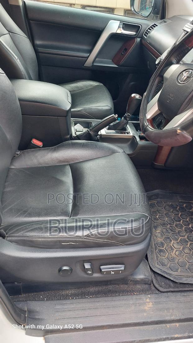 Toyota Land Cruiser Prado 2017 White