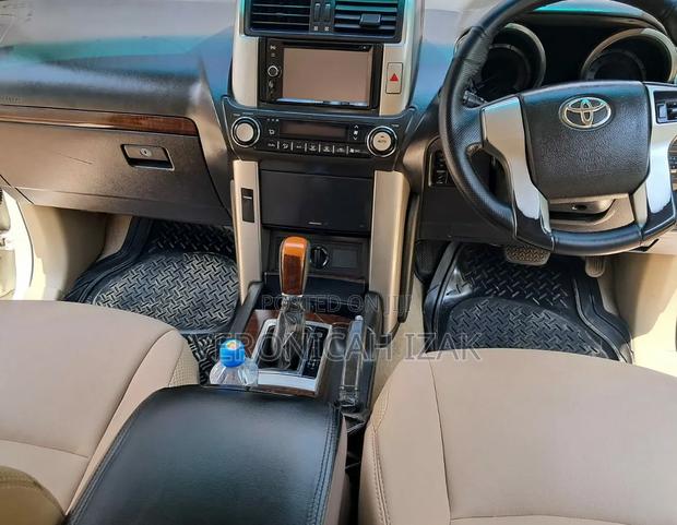 Toyota Land Cruiser Prado 2011 White