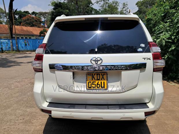 Toyota Land Cruiser Prado 2011 White