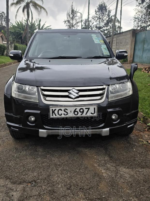 Suzuki Escudo 2011 Black