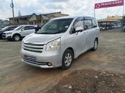 Toyota Noah 2009 Silver for sale