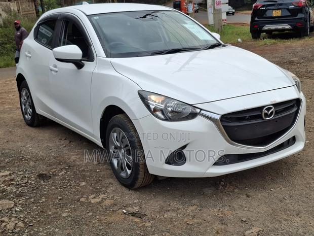 Mazda Demio 2018 White