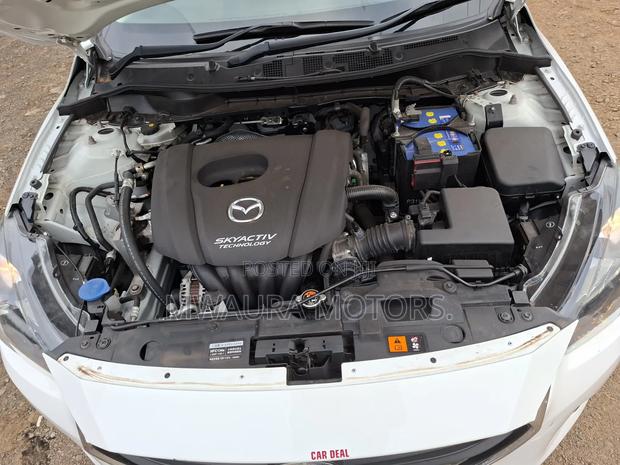 Mazda Demio 2018 White