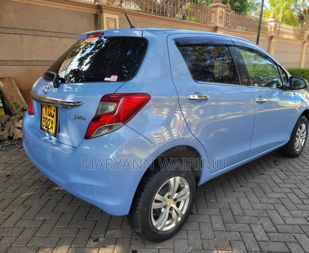 Toyota Vitz 1.3 FWD 5dr 2015 Blue