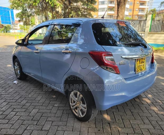 Toyota Vitz 1.3 FWD 5dr 2015 Blue