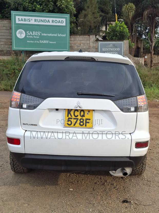 Mitsubishi Outlander SE 2010 Pearl