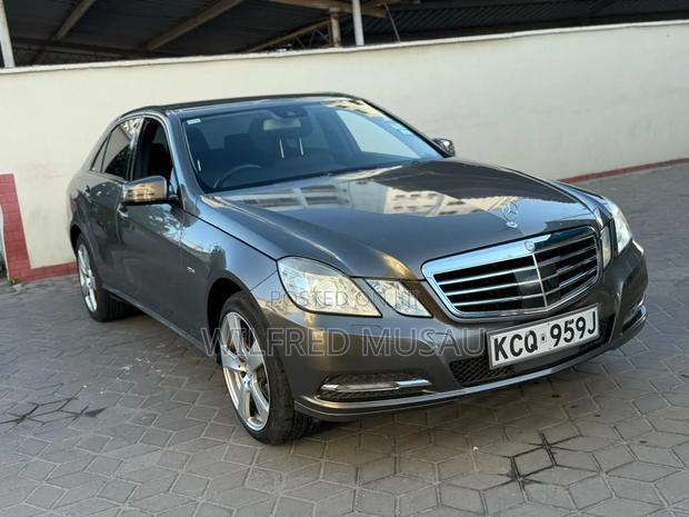 Mercedes-Benz E250 2013 Silver