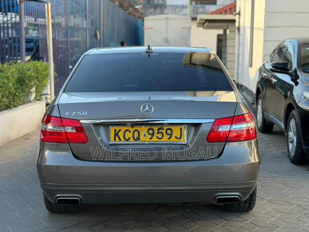 Mercedes-Benz E250 2013 Silver