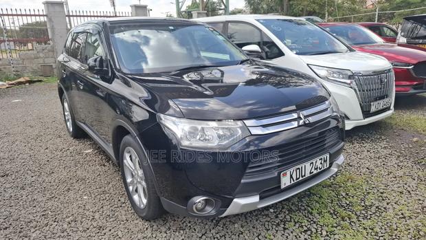 Mitsubishi Outlander 2016 Black