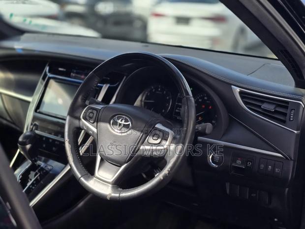Toyota Harrier 2.0 2019