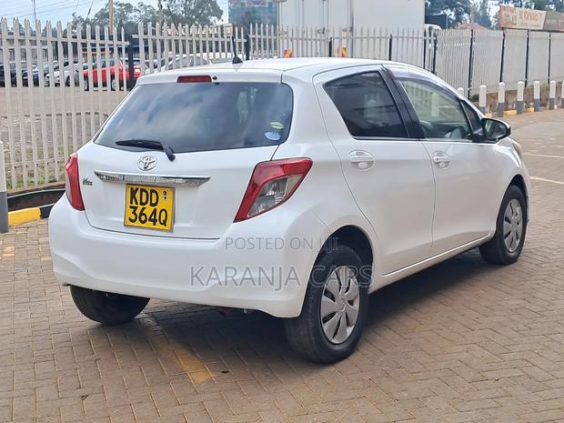 Toyota Vitz 1.0 FWD 5dr 2014 White