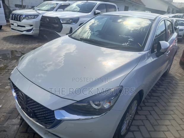 Mazda 2 2019 White