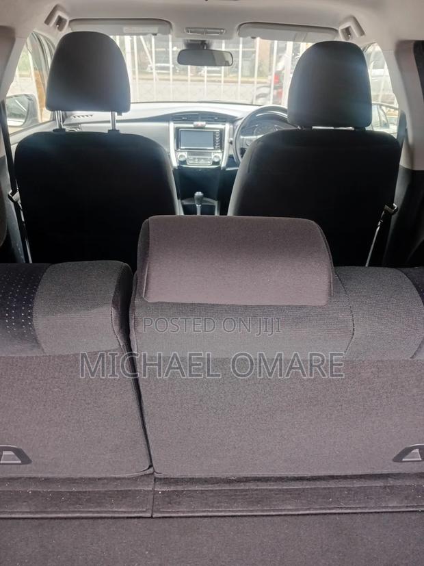 Toyota Corolla Fielder 1.5 Hybrid FWD 2018 White