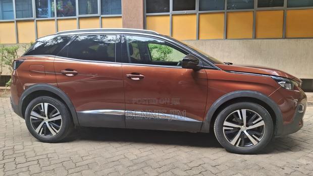 Peugeot 3008 2019 Orange