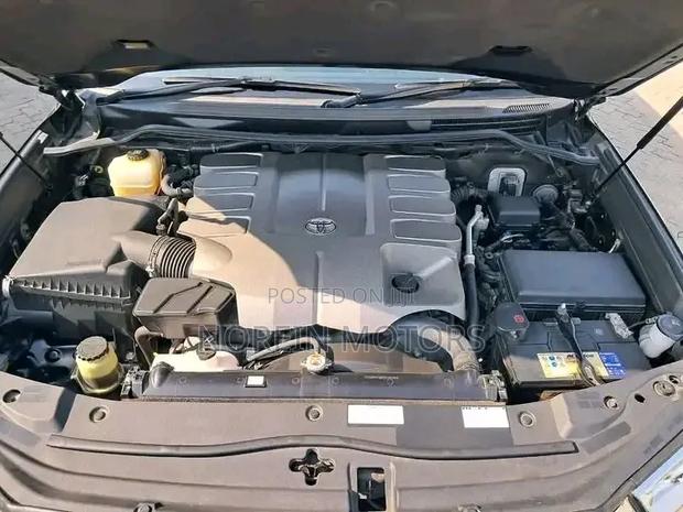 Toyota Land Cruiser 4.6 V8 ZX 2019 Matt Black