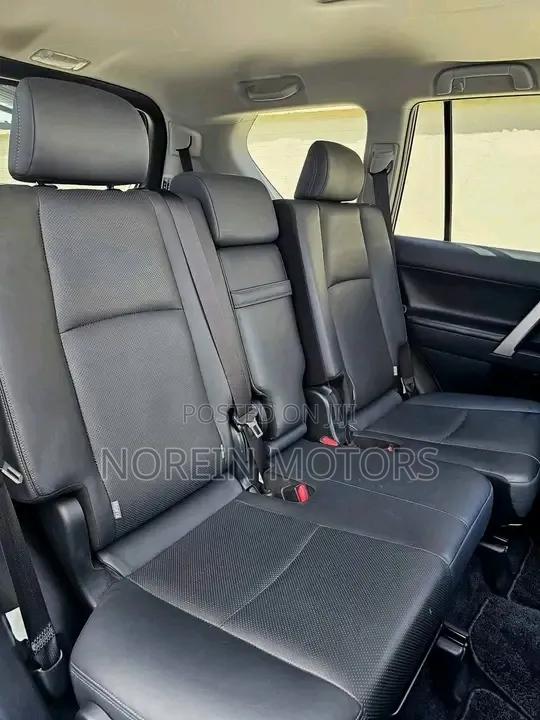 Toyota Land Cruiser Prado 2.8 2019 Black