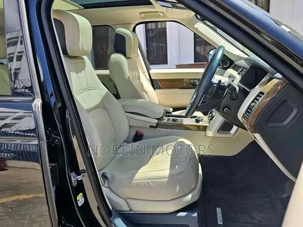 Land Rover Range Rover Vogue 2019 Black