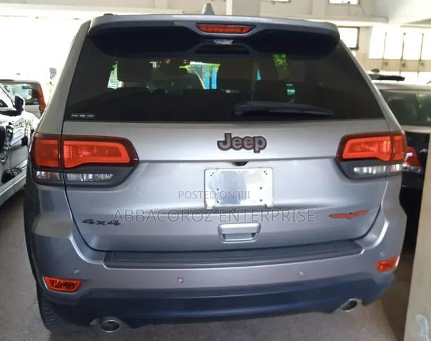 Jeep Grand Cherokee 2017 Silver