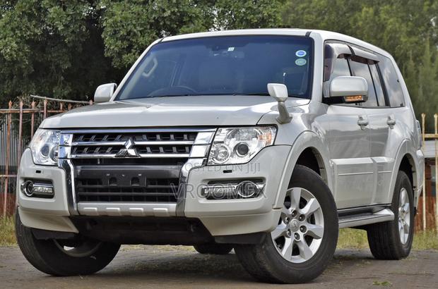 Mitsubishi Pajero Exceed 2018 White