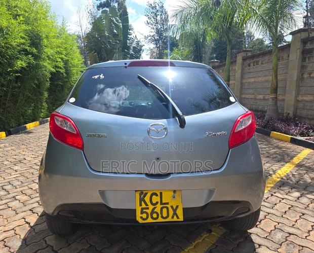 Mazda Demio 2010 Silver