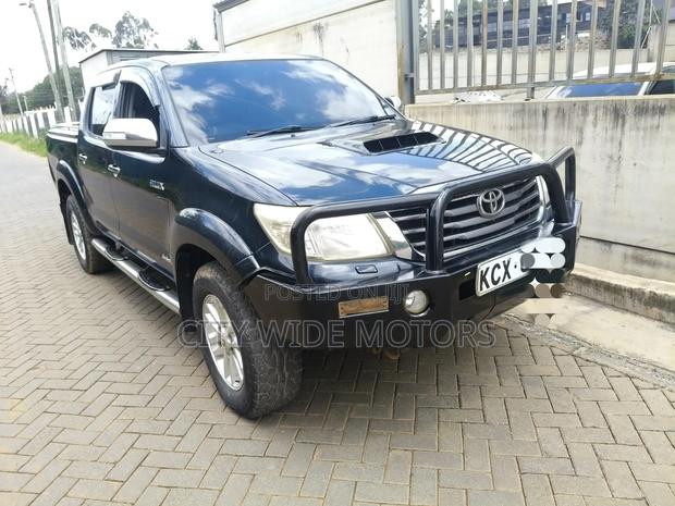 Toyota Hilux 3.0 D-4D 4x4 2013 Black