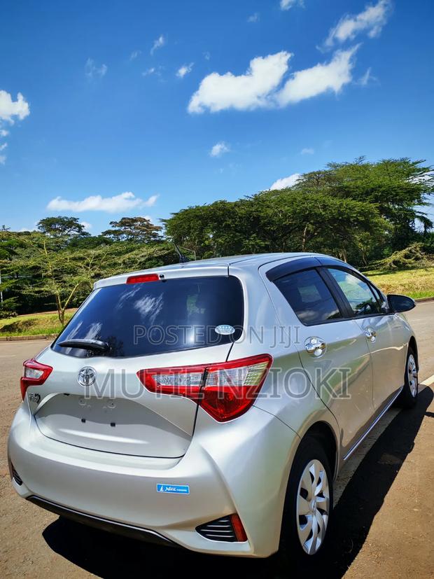 Toyota Vitz 1.0 FWD 5dr 2019 Silver