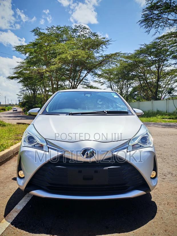 Toyota Vitz 1.0 FWD 5dr 2019 Silver