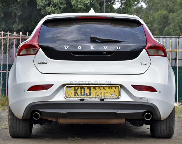 Volvo V40 2015 White