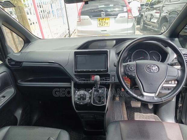 Toyota Esquire 2017 Black