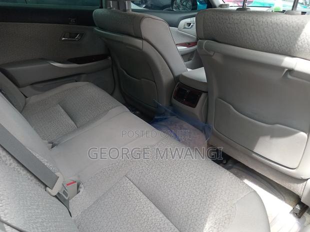 Toyota Crown 2012 Black