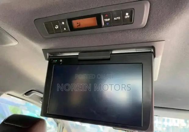 Toyota Esquire 2.0 FWD (7 seater) 2019 Matt Black