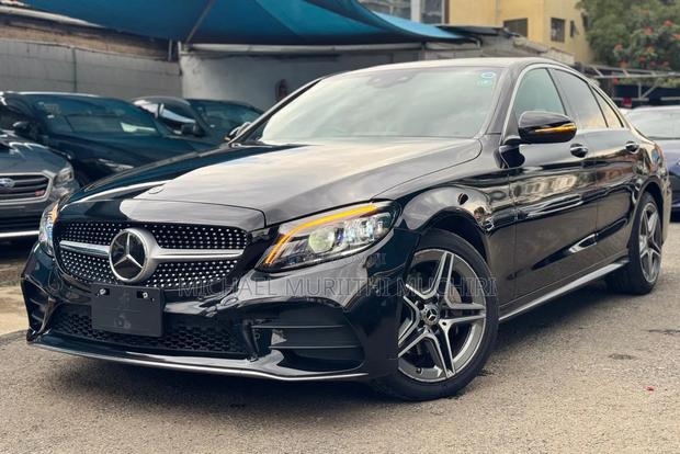 Mercedes-Benz C200 2019 Black