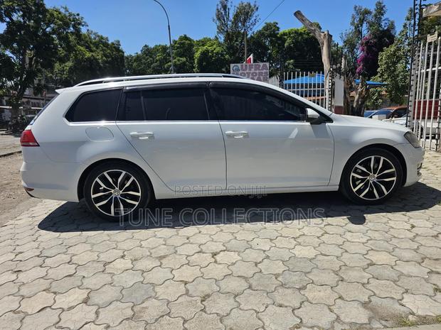 Volkswagen Golf 2014 White
