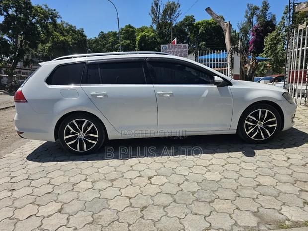 Volkswagen Golf 2014 White